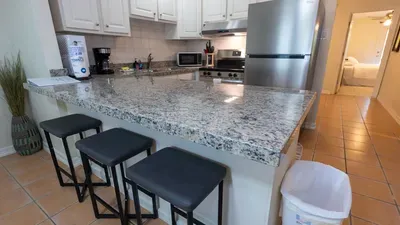 2BR Ground Floor, Sleeps 8, Pets ok - SPI - image 36 of 136