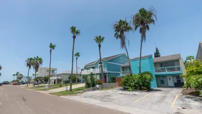 2BR Ground Floor, Sleeps 8, Pets ok - SPI - image 21 of 136