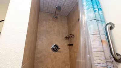 2BR Ground Floor, Sleeps 8, Pets ok - SPI - image 59 of 136