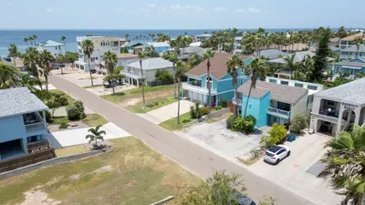 2BR Ground Floor, Sleeps 8, Pets ok - SPI - image 132 of 136