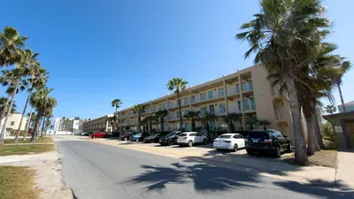 Walkable Location - 99 Steps to Beach - Pool - image 15 of 77
