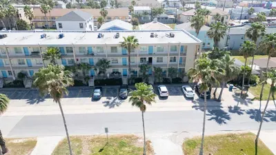 Walkable Location - 99 Steps to Beach - Pool - image 12 of 77