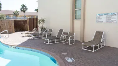 Walkable Location - 99 Steps to Beach - Pool - image 70 of 77