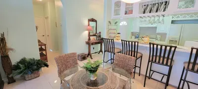 * 2nd Floor * Sleeps 8 * Pool *Walkable Location - image 38 of 74