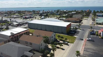 * 2nd Floor * Sleeps 8 * Pool *Walkable Location - image 66 of 74