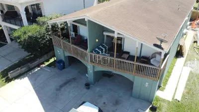 * Bay View Great Deck *2 levels & 3 bedr * Pool - image 26 of 108