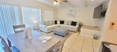 * Bay View Great Deck *2 levels & 3 bedr * Pool - image 38 of 108