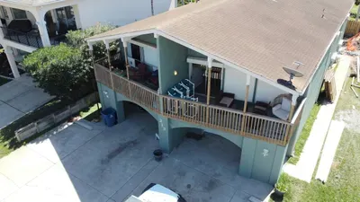 * Bay View Great Deck *2 levels & 3 bedr * Pool - image 95 of 108