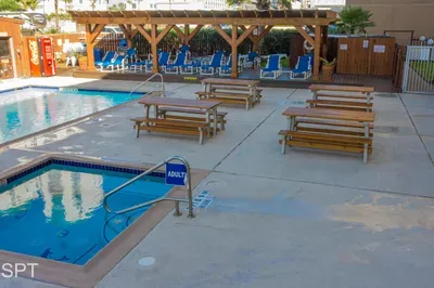 Luxury 1 bedroom " Walk to Beach " Pool - image 36 of 62