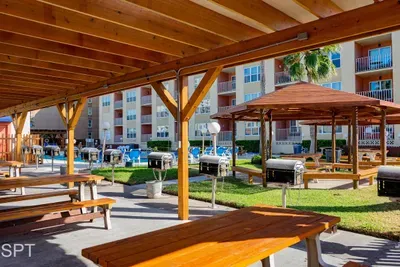 Luxury 1 bedroom " Walk to Beach " Pool - image 59 of 62