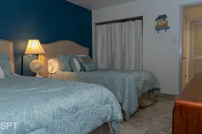 Luxury 1 bedroom " Walk to Beach " Pool - image 46 of 62