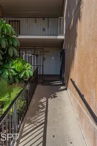 Luxury 1 bedroom " Walk to Beach " Pool - image 22 of 62