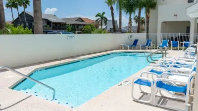 EZ Access 1st Floor " 5 mins to Beach " Pool - image 55 of 69