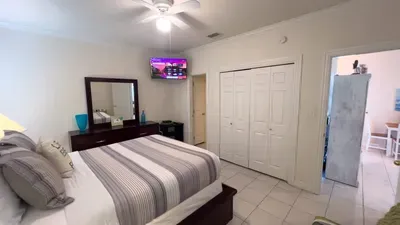 EZ Access 1st Floor " 5 mins to Beach " Pool - image 46 of 69
