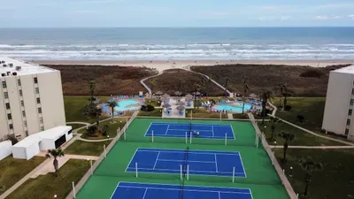 "Beachfront Hotspot" New Furnishings "Pool" 1s - image 90 of 103
