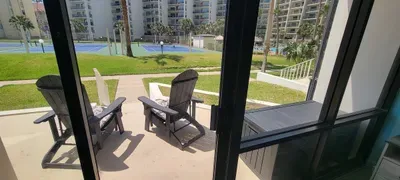 "Beachfront Hotspot" New Furnishings "Pool" 1s - image 78 of 103