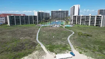 "Beachfront Hotspot" New Furnishings "Pool" 1s - image 93 of 103