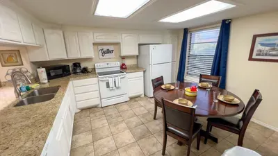 1st Floor 2BR | 250 Steps to Beach | No Stairs SPI - image 31 of 102