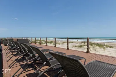 Poolside " Family Perfect " On Beach " 1st Floor - image 32 of 77