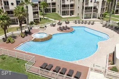 Poolside " Family Perfect " On Beach " 1st Floor - image 77 of 77