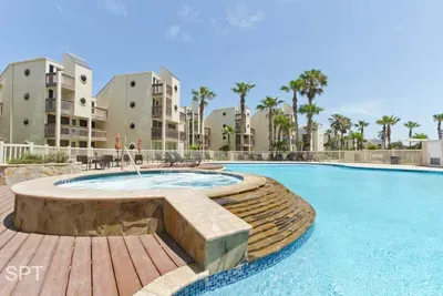 Poolside " Family Perfect " On Beach " 1st Floor - image 59 of 77