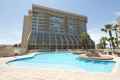 Poolside " Family Perfect " On Beach " 1st Floor - image 51 of 77
