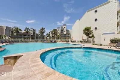 Poolside " Family Perfect " On Beach " 1st Floor - image 24 of 77