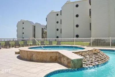 Poolside " Family Perfect " On Beach " 1st Floor - image 39 of 77