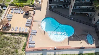 Direct Beachfront Condo-Jacuzzi-Elevator-SPI - image 148 of 156