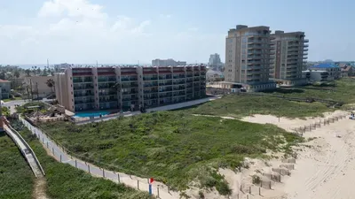 Direct Beachfront Condo-Jacuzzi-Elevator-SPI - image 139 of 156