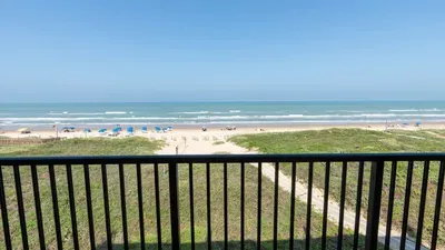 Direct Beachfront Condo-Jacuzzi-Elevator-SPI - image 88 of 156