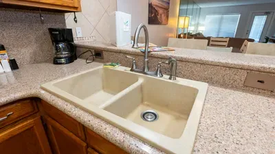 Direct Beachfront Condo-Jacuzzi-Elevator-SPI - image 33 of 156