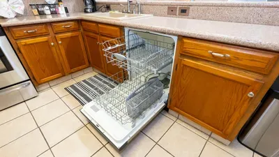 Direct Beachfront Condo-Jacuzzi-Elevator-SPI - image 35 of 156