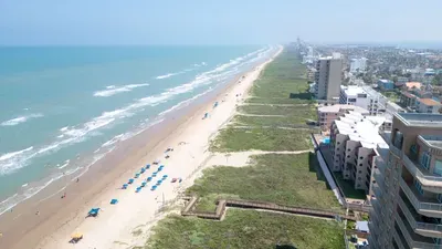 Direct Beachfront Condo-Jacuzzi-Elevator-SPI - image 130 of 156