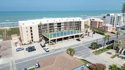 Direct Beachfront Condo-Jacuzzi-Elevator-SPI - image 122 of 156