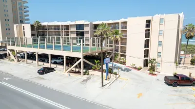Direct Beachfront Condo-Jacuzzi-Elevator-SPI - image 119 of 156