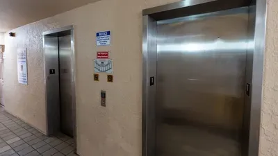 Direct Beachfront Condo-Jacuzzi-Elevator-SPI - image 18 of 156