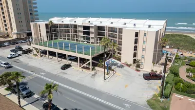 Direct Beachfront Condo-Jacuzzi-Elevator-SPI - image 121 of 156