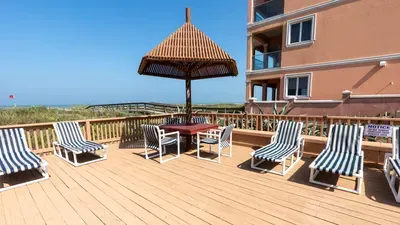 Direct Beachfront Condo-Jacuzzi-Elevator-SPI - image 112 of 156