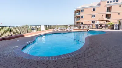 Direct Beachfront Condo-Jacuzzi-Elevator-SPI - image 104 of 156