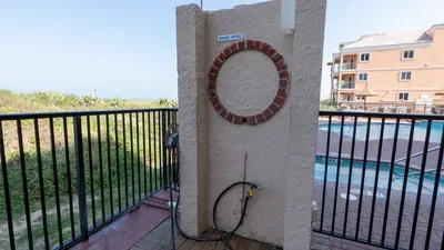 Direct Beachfront Condo-Jacuzzi-Elevator-SPI - image 108 of 156