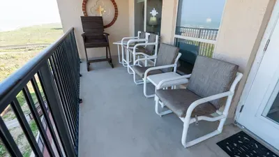 Direct Beachfront Condo-Jacuzzi-Elevator-SPI - image 93 of 156