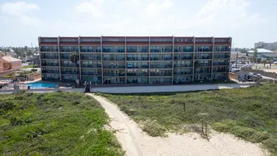 Direct Beachfront Condo-Jacuzzi-Elevator-SPI - image 141 of 156