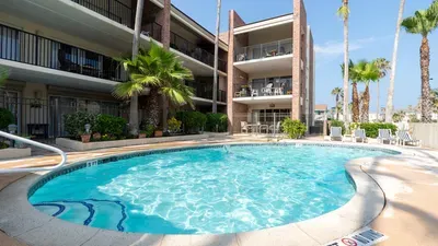 2BR Condo - 2 Pools - Jacuzzi - Steps to Beach SPI - image 12 of 177