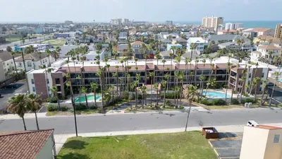2BR Condo - 2 Pools - Jacuzzi - Steps to Beach SPI - image 165 of 177