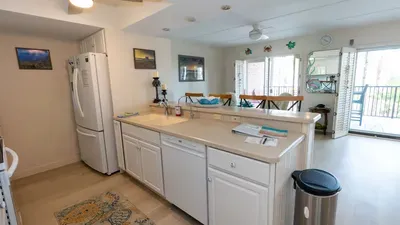 2BR Condo - 2 Pools - Jacuzzi - Steps to Beach SPI - image 79 of 177