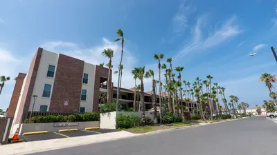 2BR Condo - 2 Pools - Jacuzzi - Steps to Beach SPI - image 13 of 177