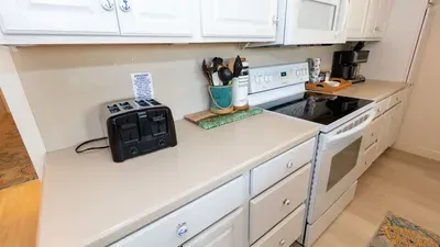 2BR Condo - 2 Pools - Jacuzzi - Steps to Beach SPI - image 81 of 177