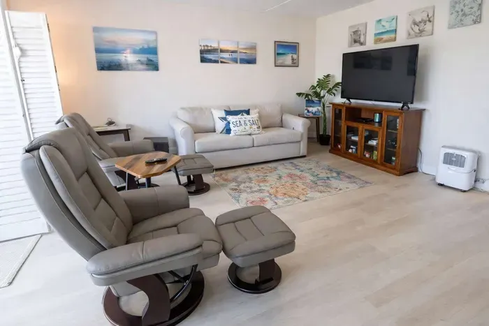 2BR Condo - 2 Pools - Jacuzzi - Steps to Beach SPI - image 4 of 177