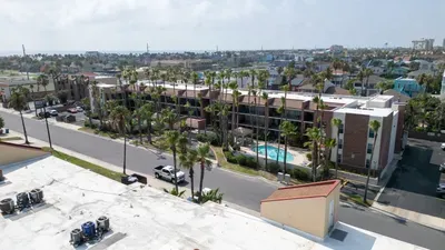 2BR Condo - 2 Pools - Jacuzzi - Steps to Beach SPI - image 156 of 177